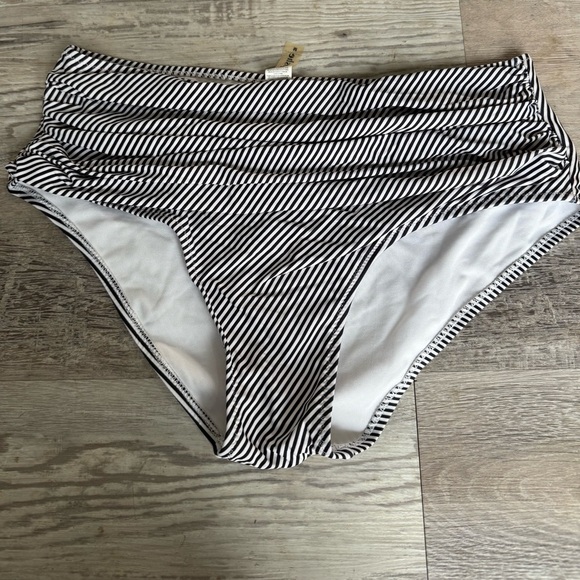 Seaside Gale Falbala High-waisted Bikini Set Size M - Picture 2 of 7